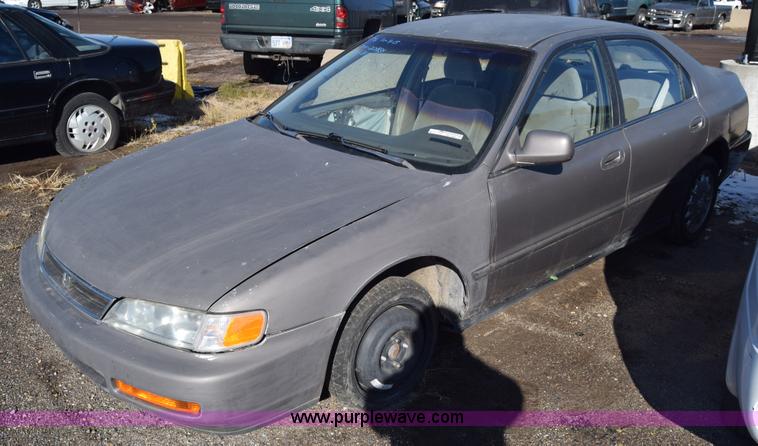 image for item BO9601 1997 Honda Accord LX