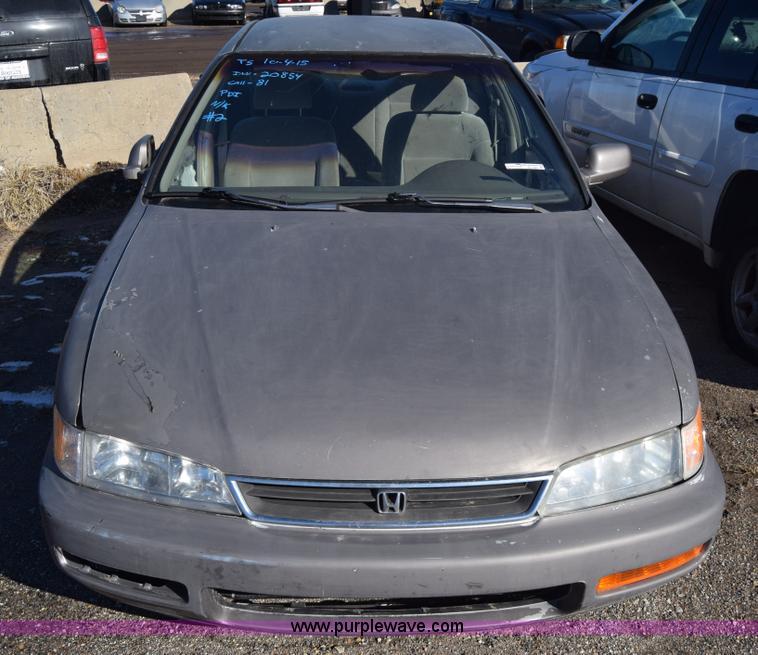 image for item BO9601 1997 Honda Accord LX