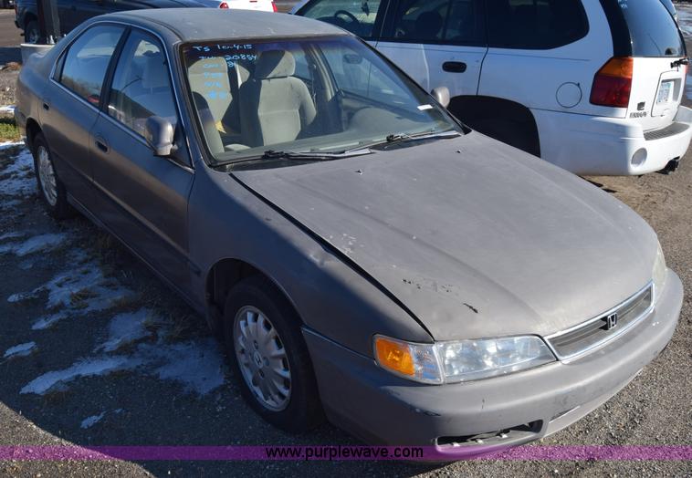 image for item BO9601 1997 Honda Accord LX