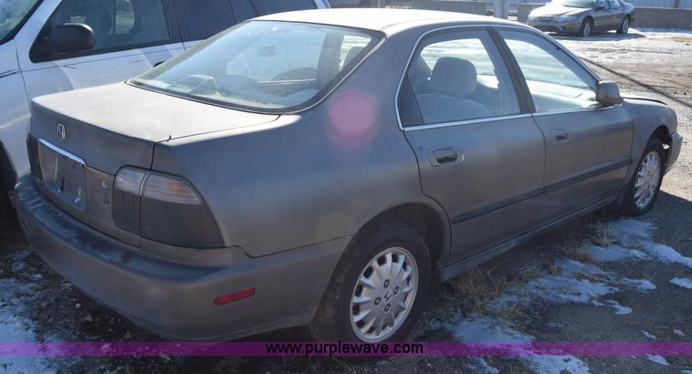 image for item BO9601 1997 Honda Accord LX