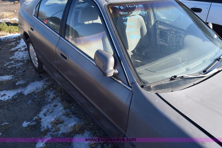 image for item BO9601 1997 Honda Accord LX