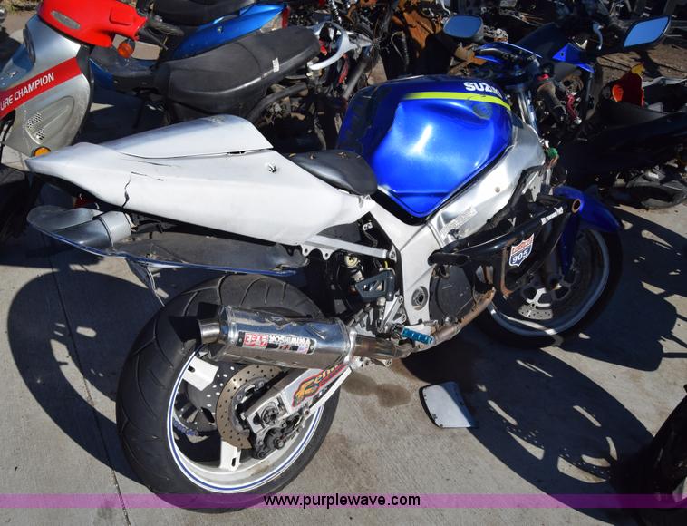 image for item BO9602 2002 Suzuki GSX-R600 motorcycle