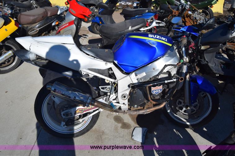 image for item BO9602 2002 Suzuki GSX-R600 motorcycle