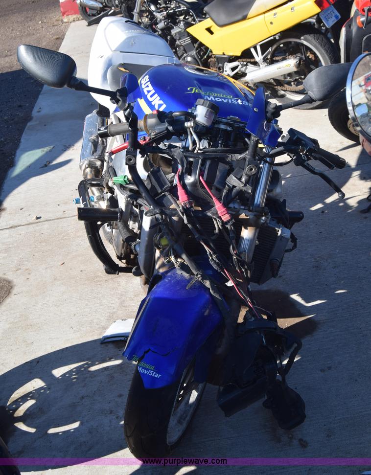 image for item BO9602 2002 Suzuki GSX-R600 motorcycle