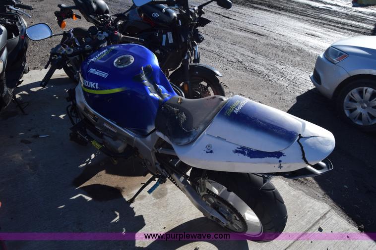 image for item BO9602 2002 Suzuki GSX-R600 motorcycle