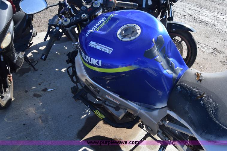 image for item BO9602 2002 Suzuki GSX-R600 motorcycle