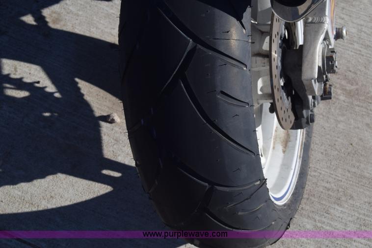 image for item BO9602 2002 Suzuki GSX-R600 motorcycle