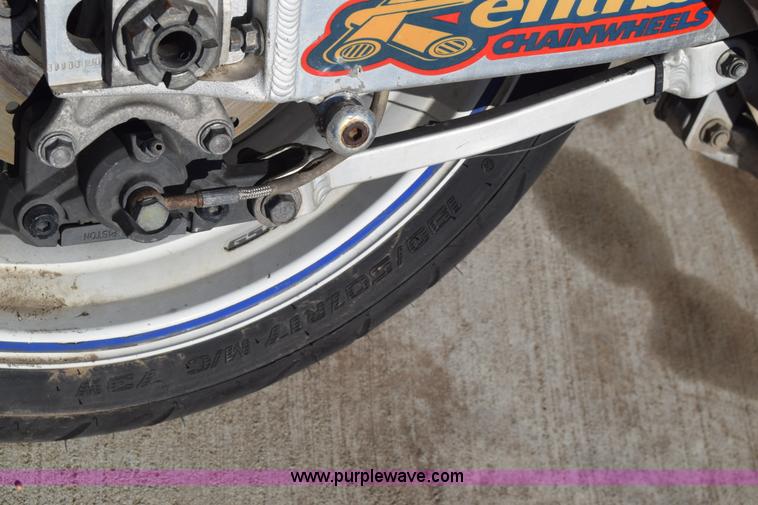 image for item BO9602 2002 Suzuki GSX-R600 motorcycle