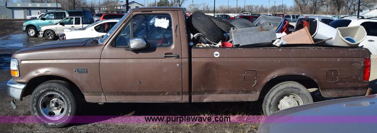 image for item BO9604 1992 Ford F150 pickup truck