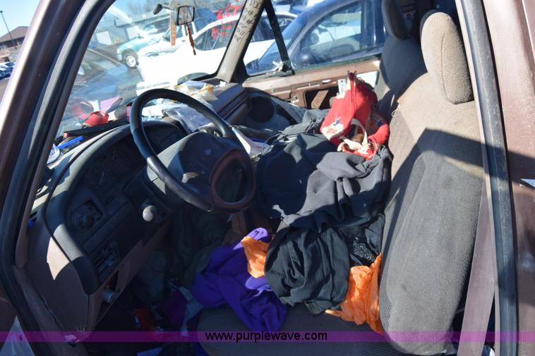 image for item BO9604 1992 Ford F150 pickup truck