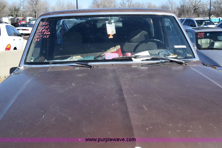 image for item BO9604 1992 Ford F150 pickup truck