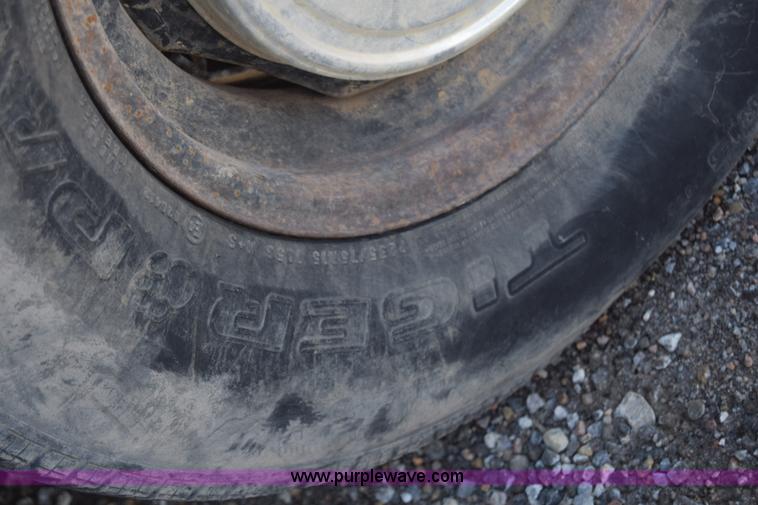 image for item BO9604 1992 Ford F150 pickup truck