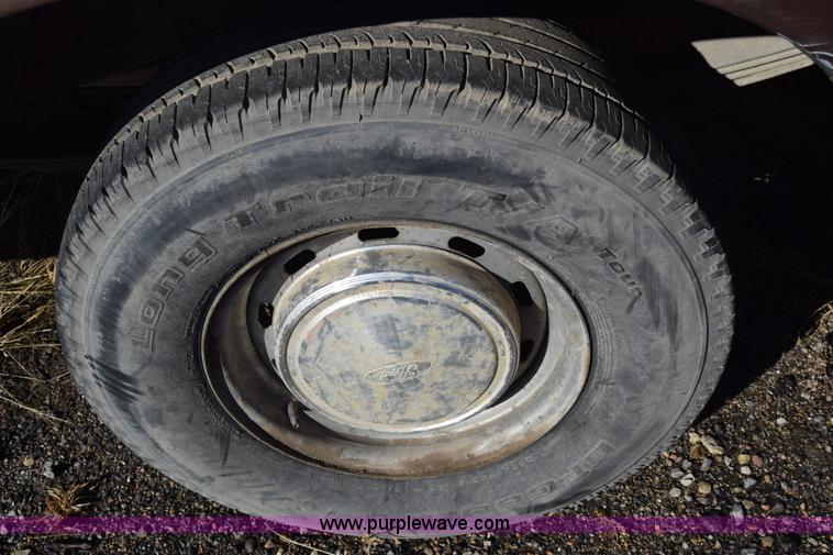 image for item BO9604 1992 Ford F150 pickup truck