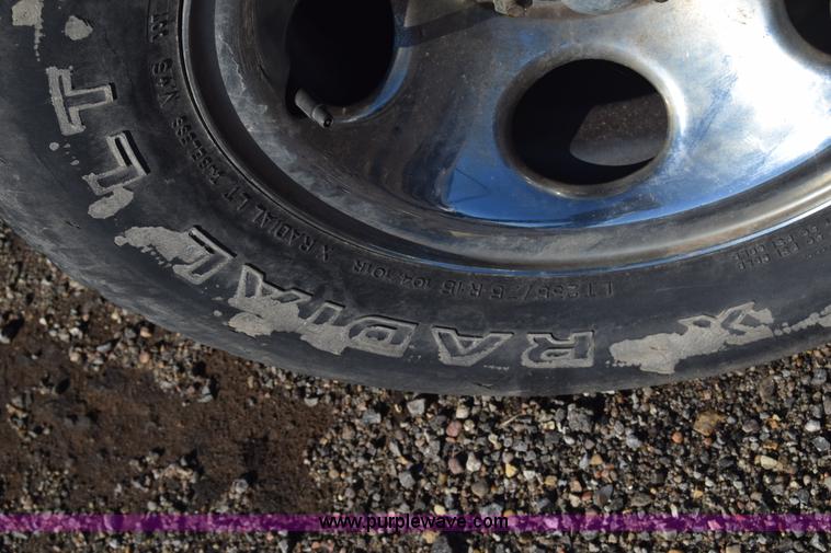 image for item BO9604 1992 Ford F150 pickup truck