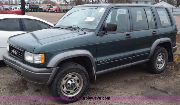 image for item J7077 1996 Isuzu Trooper SUV