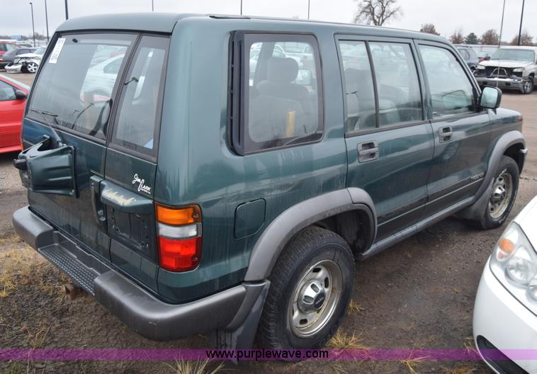 image for item J7077 1996 Isuzu Trooper SUV