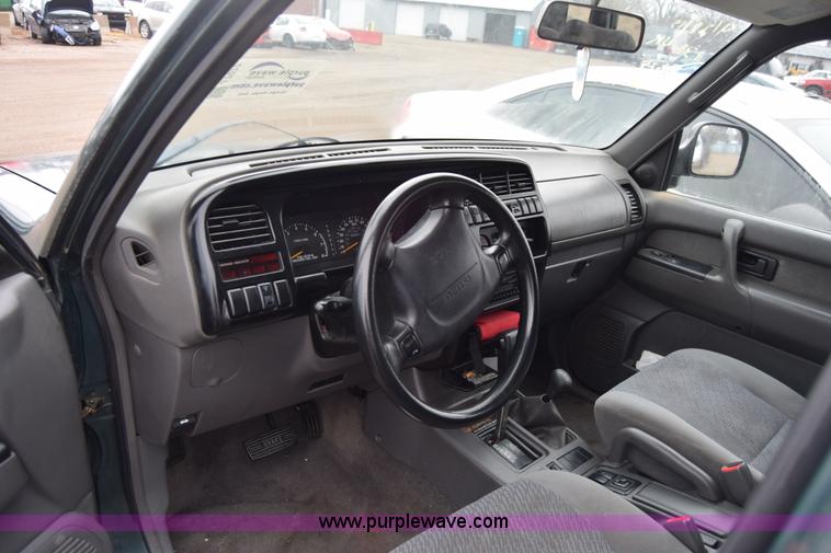 image for item J7077 1996 Isuzu Trooper SUV