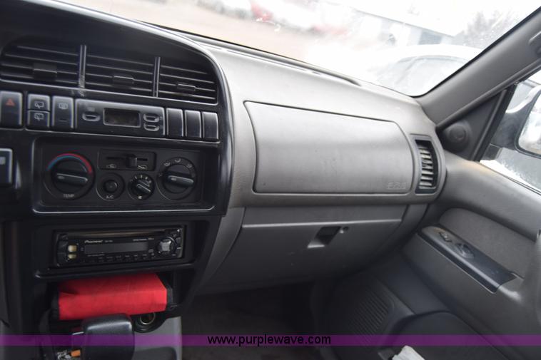 image for item J7077 1996 Isuzu Trooper SUV