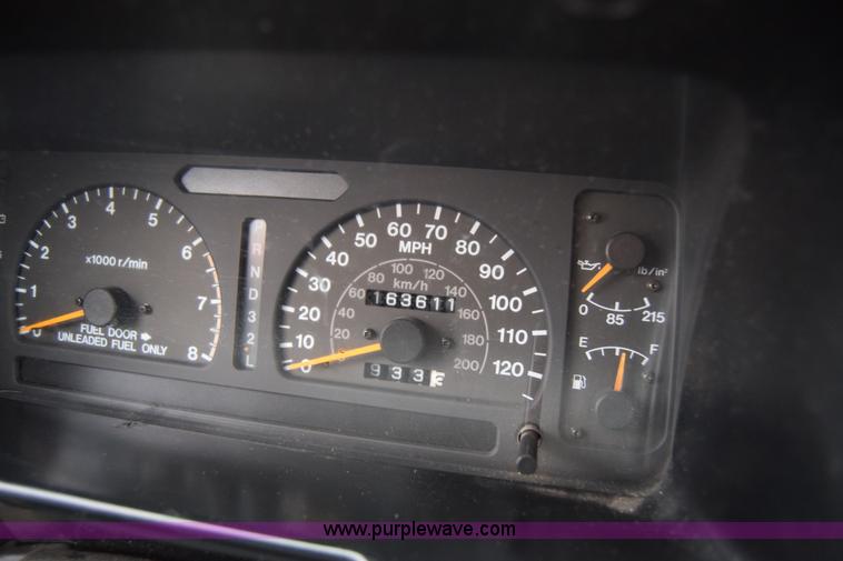 image for item J7077 1996 Isuzu Trooper SUV