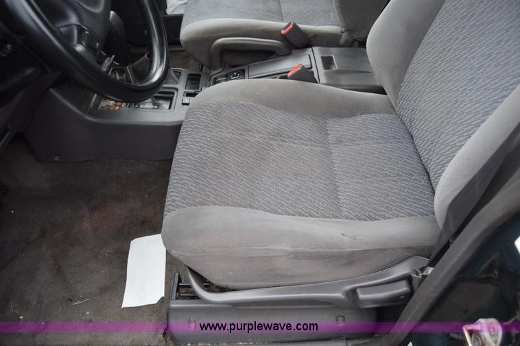 image for item J7077 1996 Isuzu Trooper SUV