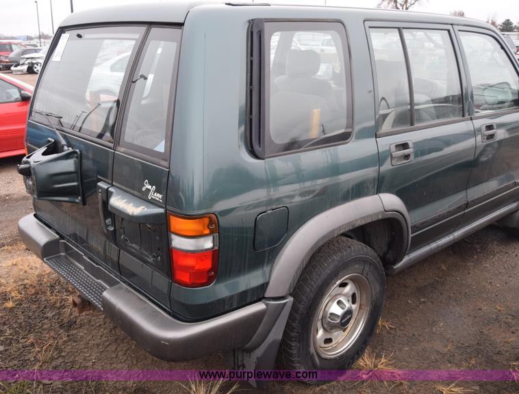 image for item J7077 1996 Isuzu Trooper SUV