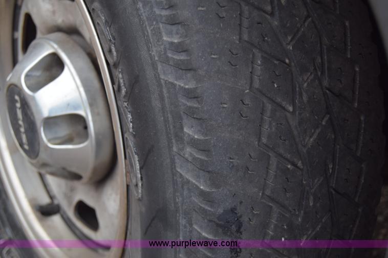 image for item J7077 1996 Isuzu Trooper SUV