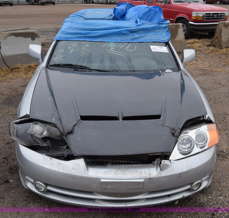 image for item K4823 2003 Hyundai Tiburon GT SUV