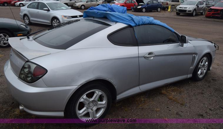 image for item K4823 2003 Hyundai Tiburon GT SUV