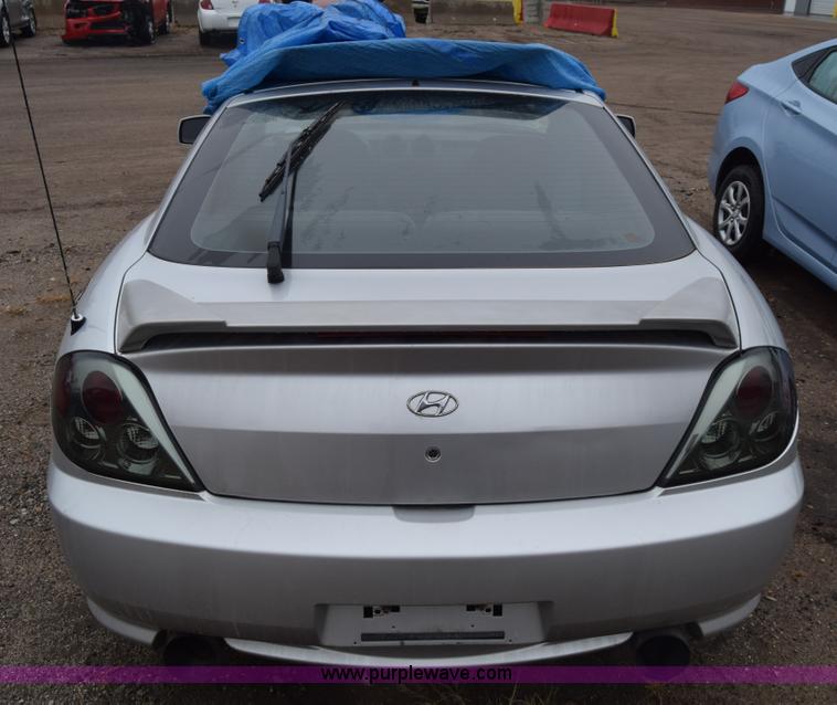 image for item K4823 2003 Hyundai Tiburon GT SUV