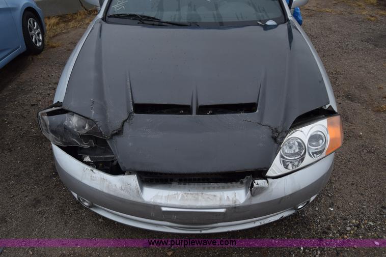 image for item K4823 2003 Hyundai Tiburon GT SUV