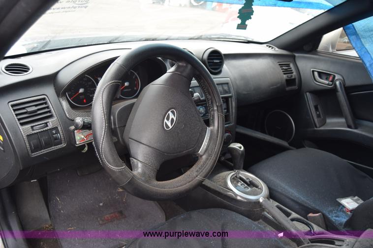 image for item K4823 2003 Hyundai Tiburon GT SUV