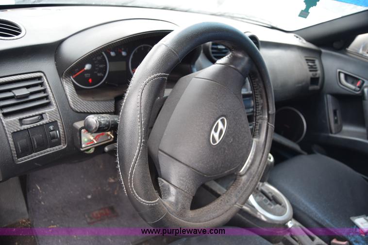 image for item K4823 2003 Hyundai Tiburon GT SUV