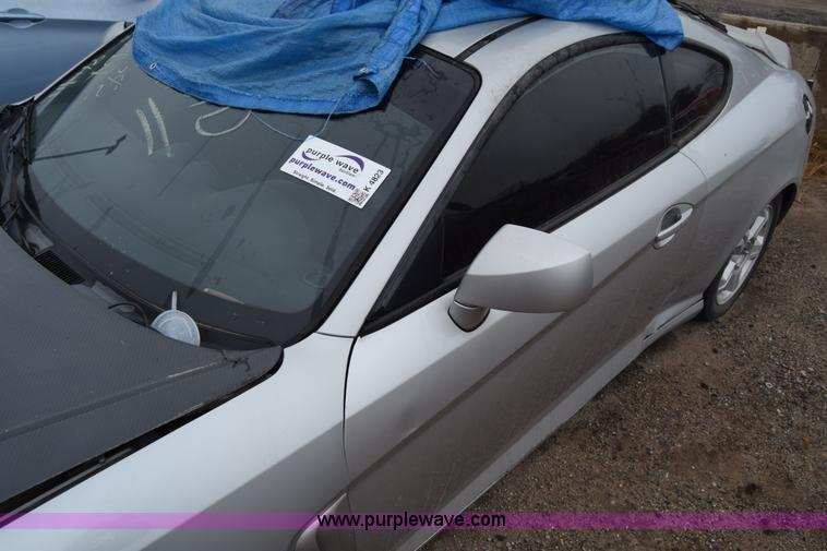 image for item K4823 2003 Hyundai Tiburon GT SUV