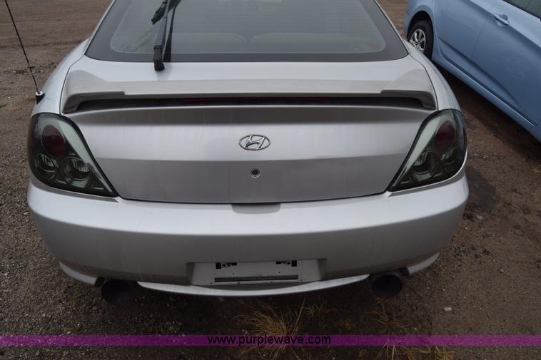 image for item K4823 2003 Hyundai Tiburon GT SUV