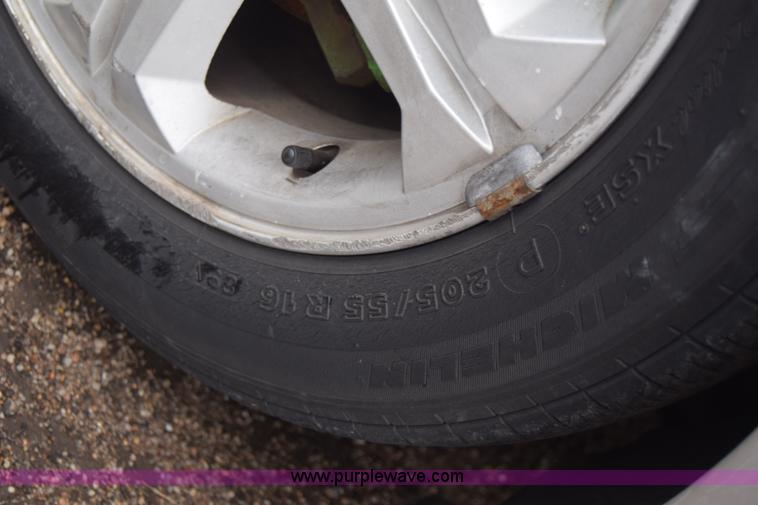 image for item K4823 2003 Hyundai Tiburon GT SUV