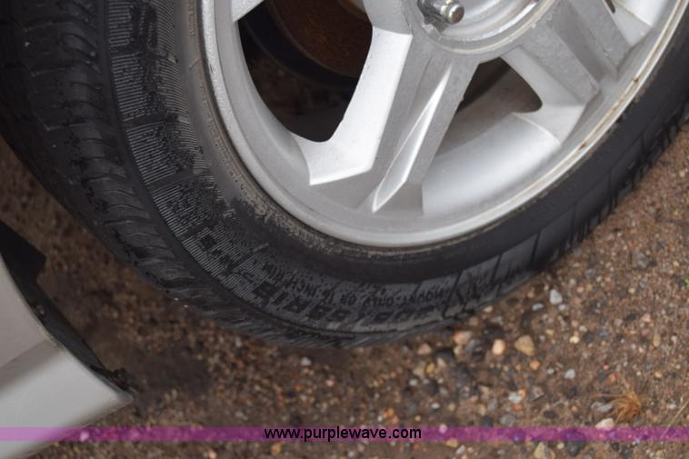 image for item K4823 2003 Hyundai Tiburon GT SUV