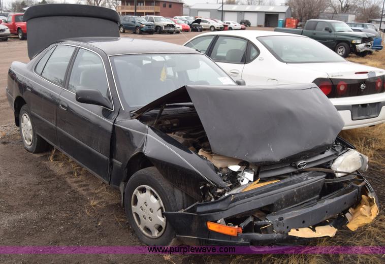 image for item K4824 1992 Toyota Camry DLX