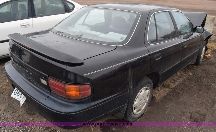 image for item K4824 1992 Toyota Camry DLX