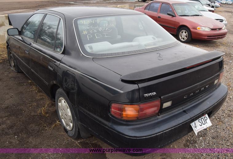 image for item K4824 1992 Toyota Camry DLX