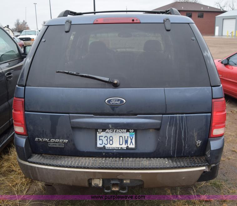 image for item K4825 2002 Ford Explorer Eddie Bauer SUV