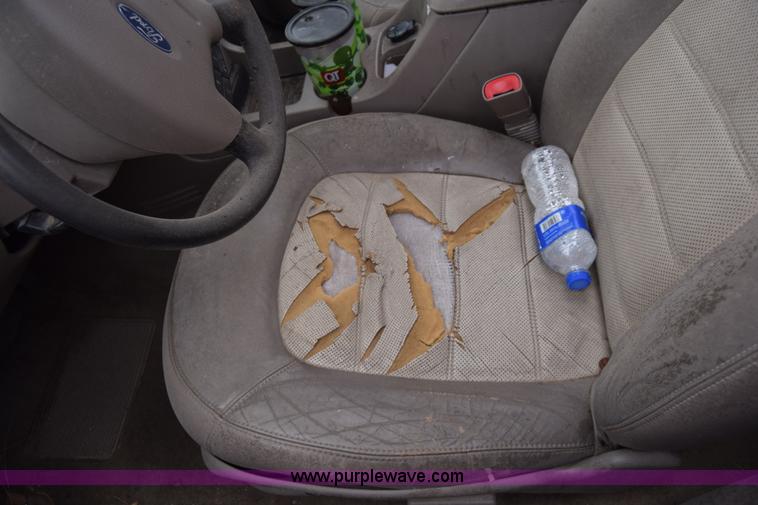 image for item K4825 2002 Ford Explorer Eddie Bauer SUV