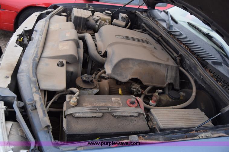 image for item K4825 2002 Ford Explorer Eddie Bauer SUV