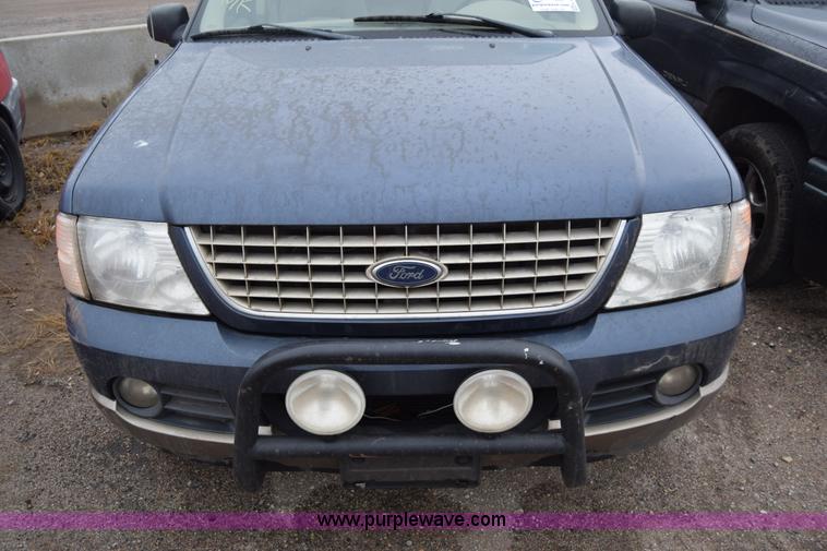 image for item K4825 2002 Ford Explorer Eddie Bauer SUV