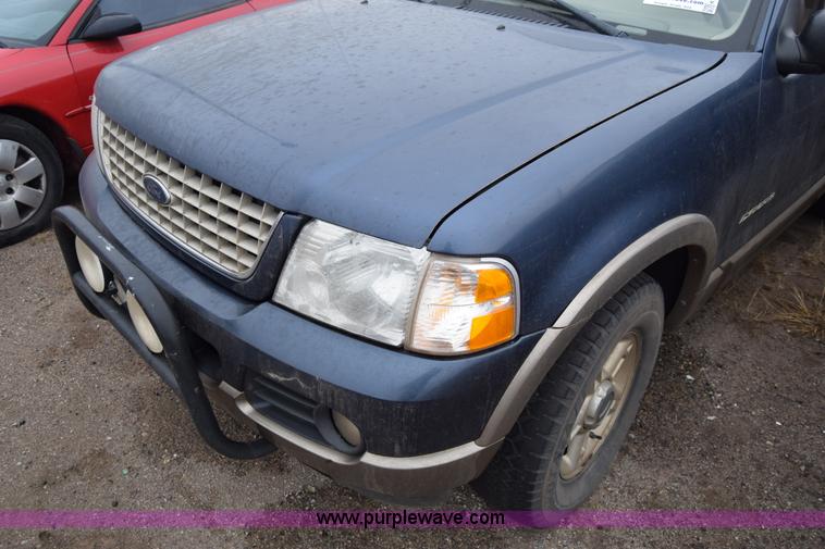image for item K4825 2002 Ford Explorer Eddie Bauer SUV