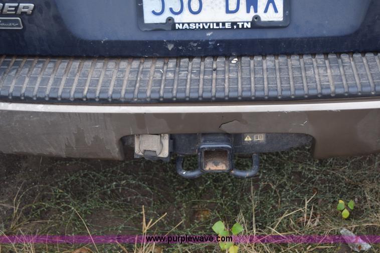 image for item K4825 2002 Ford Explorer Eddie Bauer SUV