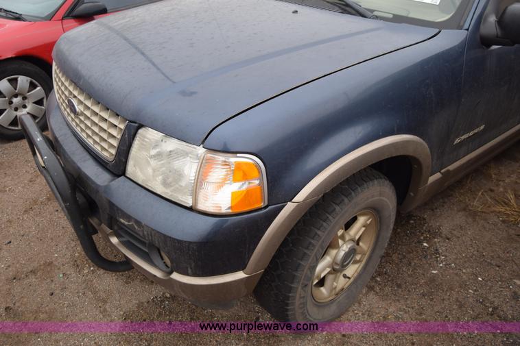 image for item K4825 2002 Ford Explorer Eddie Bauer SUV