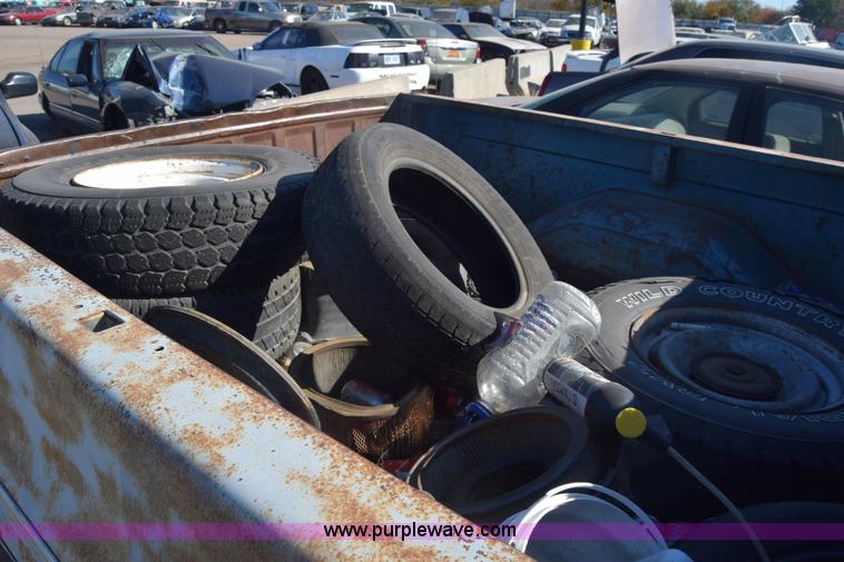 image for item K4829 1977 Chevrolet Bonanza 20 pickup truck