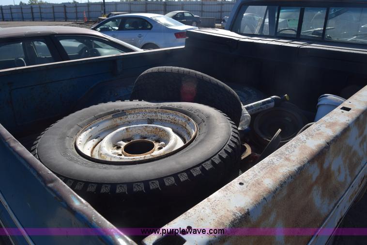 image for item K4829 1977 Chevrolet Bonanza 20 pickup truck