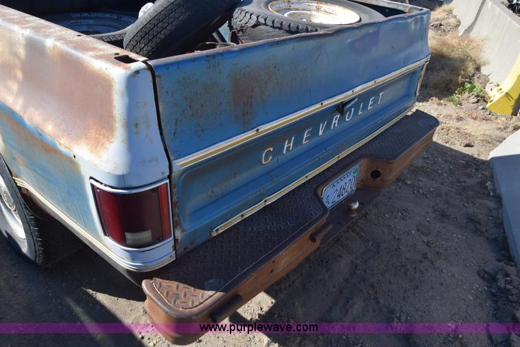 image for item K4829 1977 Chevrolet Bonanza 20 pickup truck
