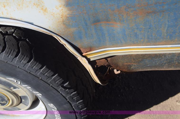 image for item K4829 1977 Chevrolet Bonanza 20 pickup truck